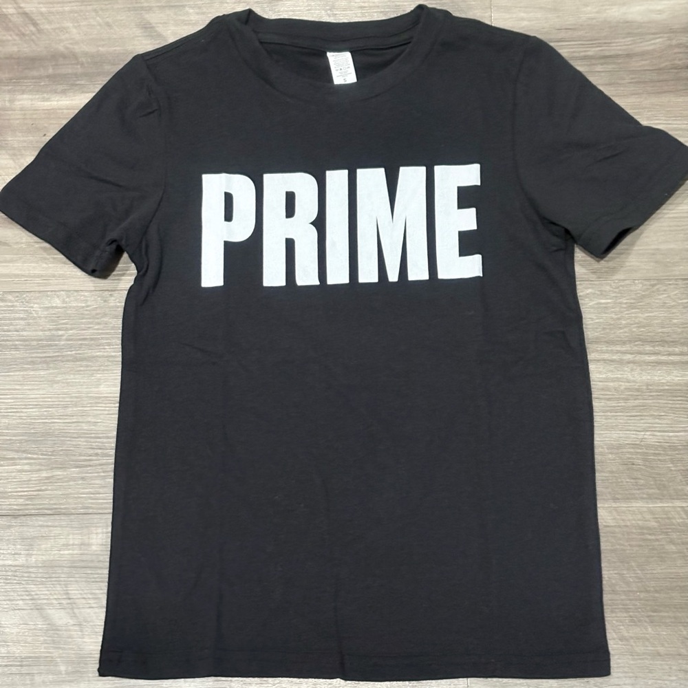 PRIME Youth Small Black Graphic T-Shirt – Short Sleeve Logo Tee